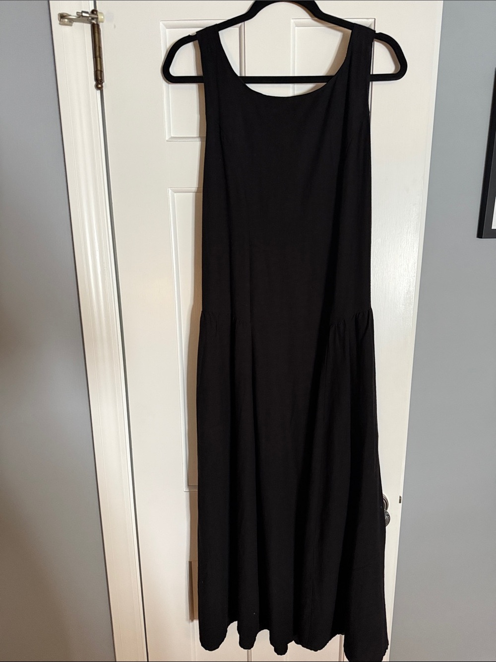 Women's Black Sleeveless Maxi Dress